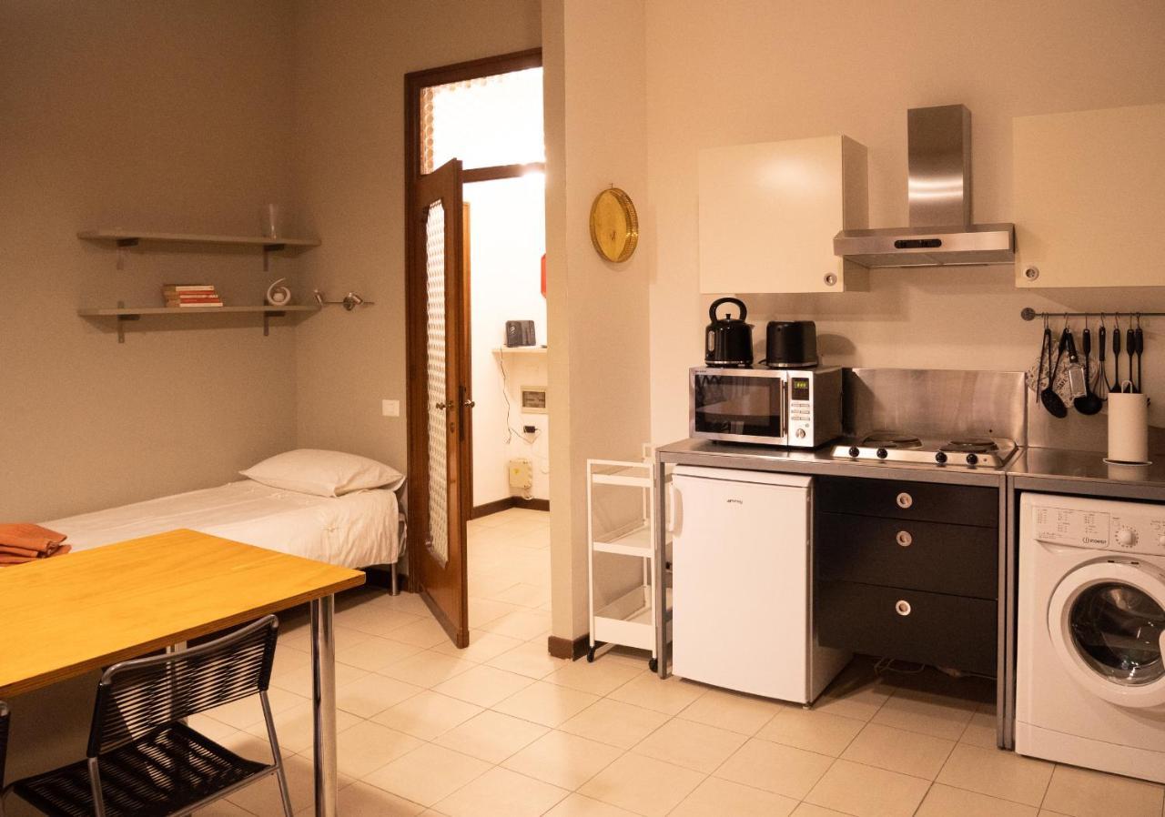 Chambers Short Rentals - Via Gezio Calini Brescia - 2 Studio Flats Exterior foto